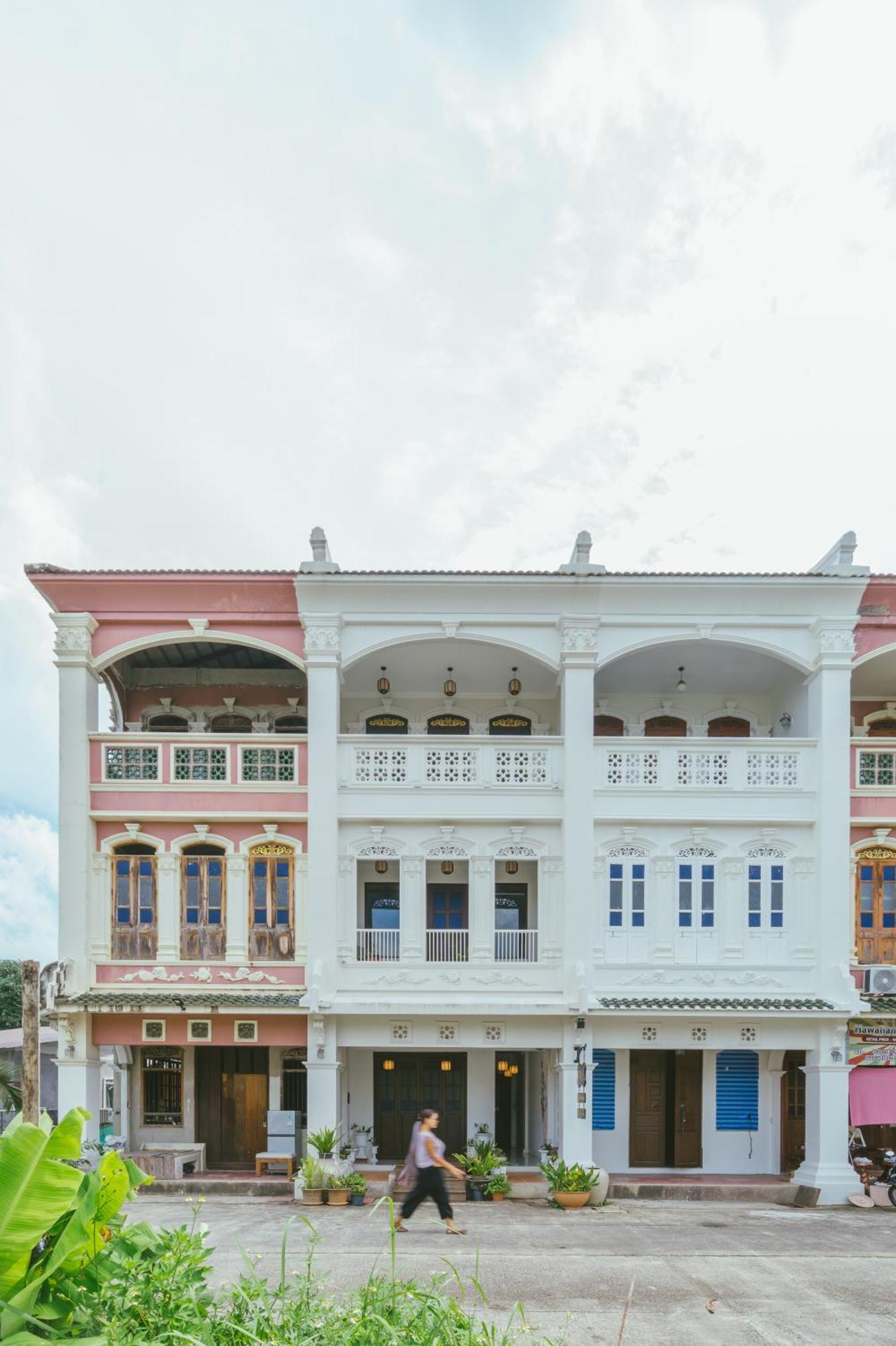 Botan Boutique Hotel Patong Exterior foto